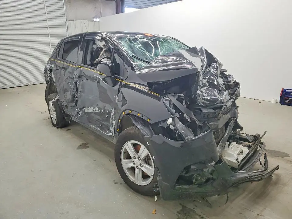 2022 CHEVROLET TRAX LS  
