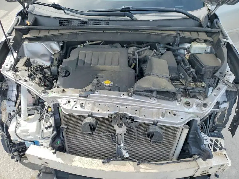 2014 TOYOTA HIGHLANDER XLE  