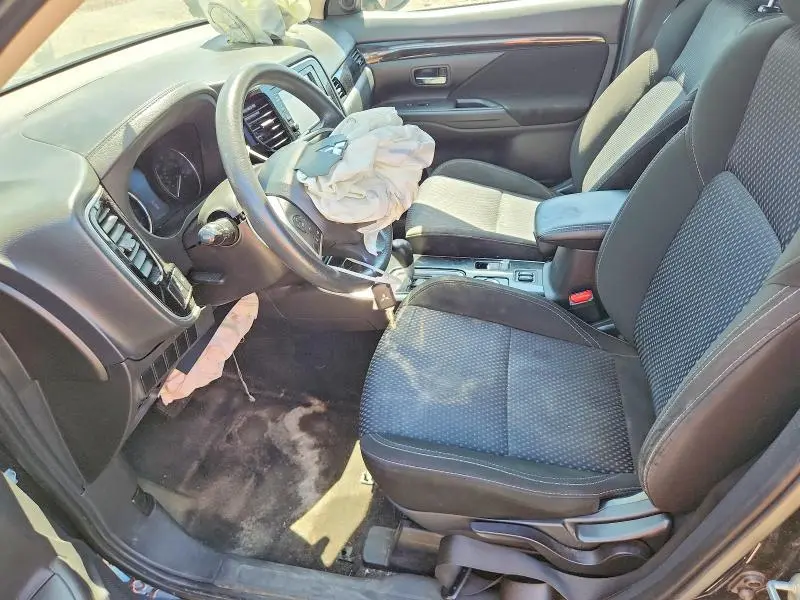 2019 MITSUBISHI OUTLANDER SE  