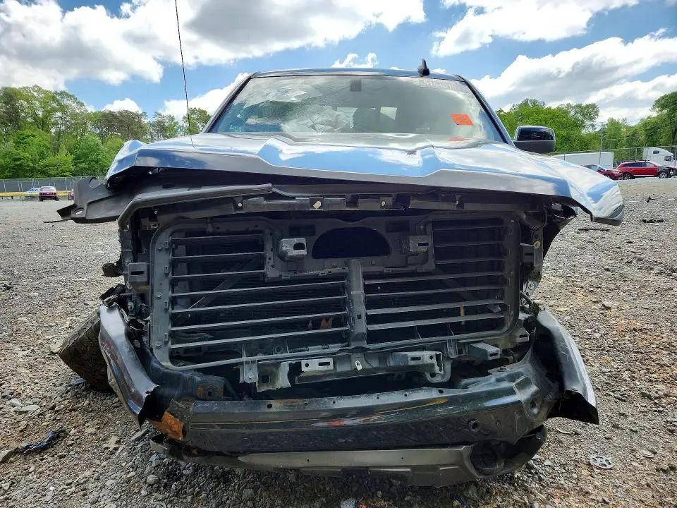 2017 GMC SIERRA K1500 SLT  