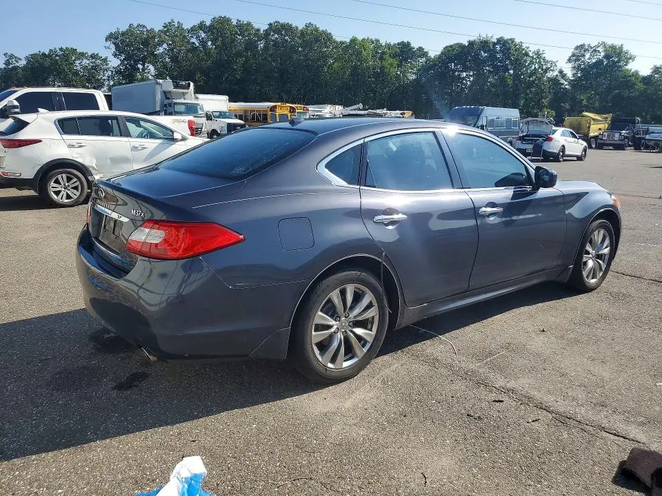 2011 INFINITI M37 X  