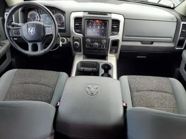 2019 RAM 1500 CLASSIC SLT  