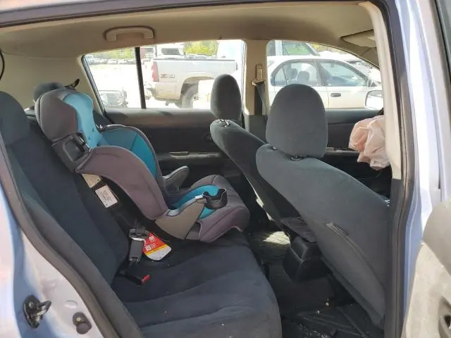 2010 NISSAN VERSA S  