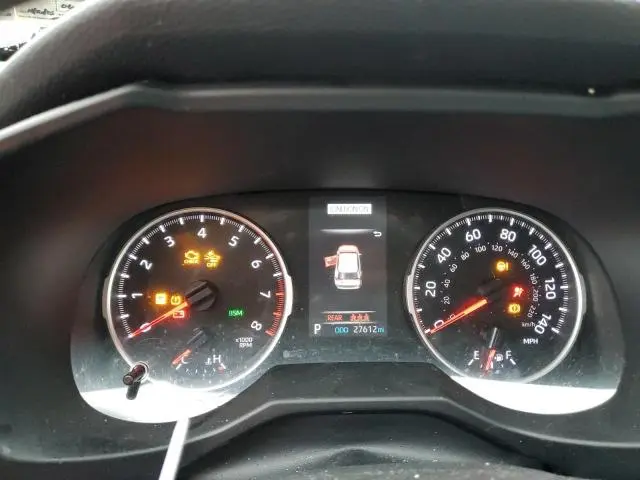 2021 TOYOTA RAV4 XLE  