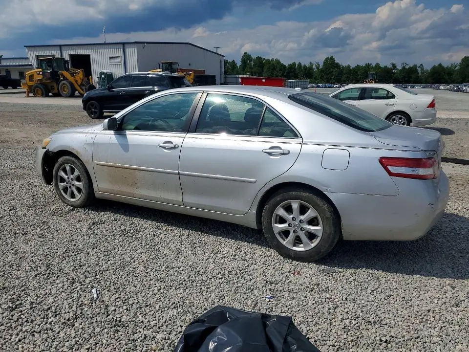 2011 TOYOTA CAMRY LE  