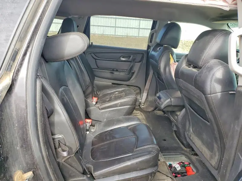 2015 CHEVROLET TRAVERSE LT  