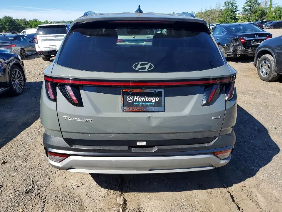 2025 HYUNDAI TUCSON SEL  