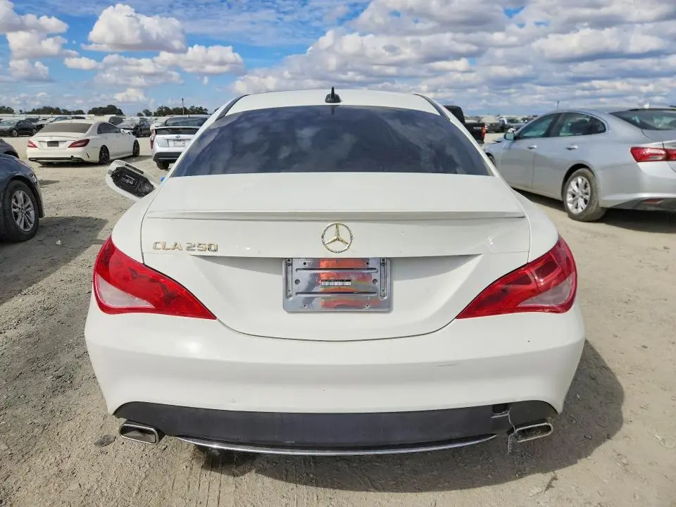 2015 MERCEDES-BENZ CLA 250  