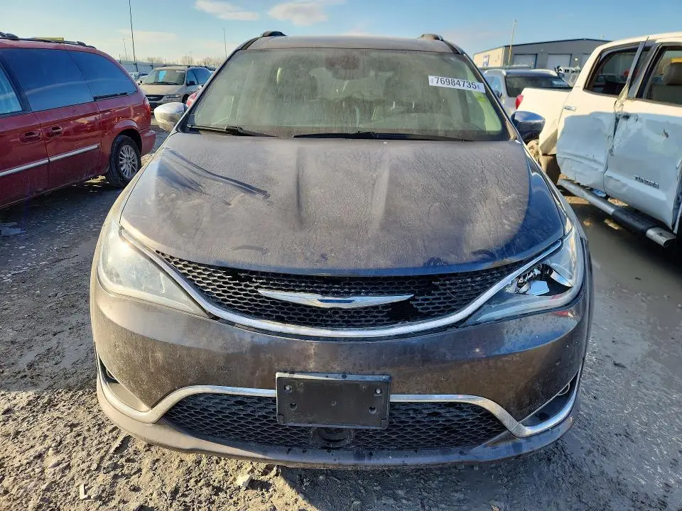 2017 CHRYSLER PACIFICA LIMITED  