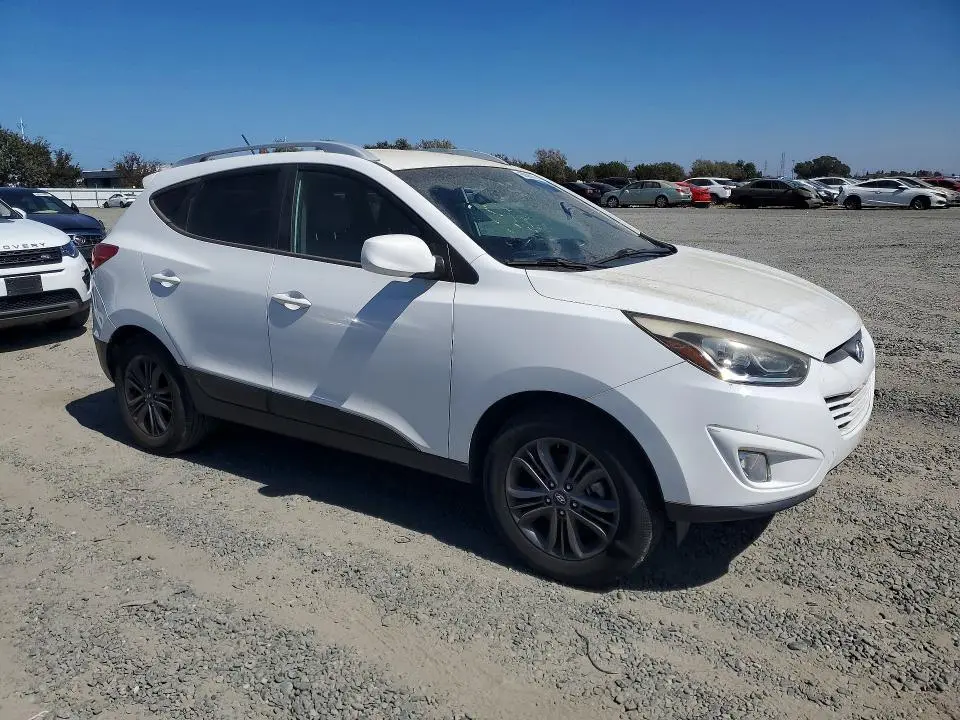 2015 HYUNDAI TUCSON SE  
