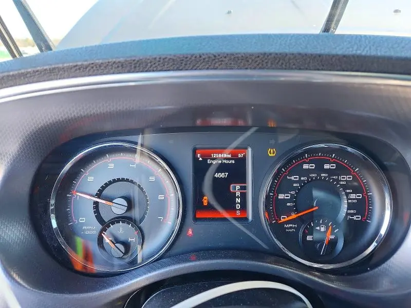 2012 DODGE CHARGER SXT  