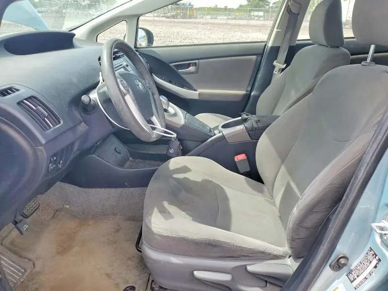 2013 TOYOTA PRIUS TWO  