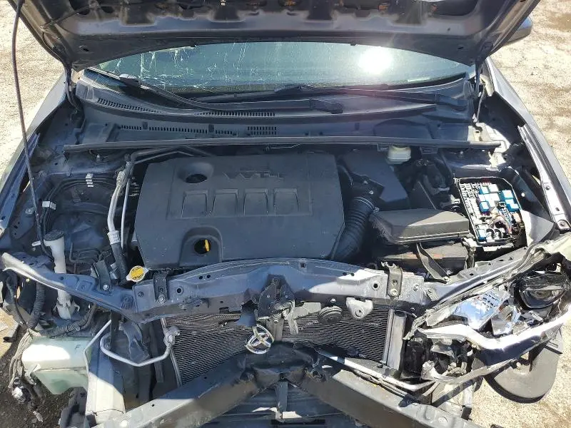 2015 TOYOTA COROLLA LE PLUS  