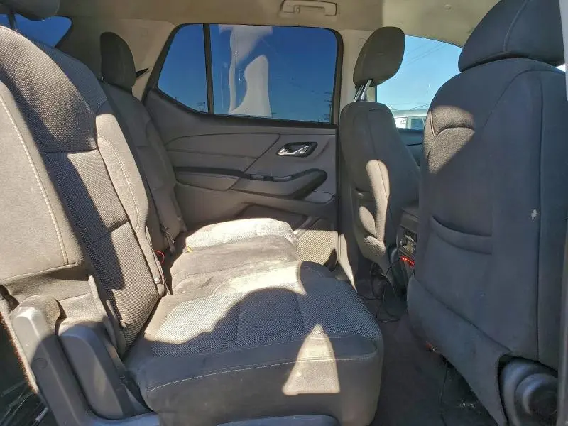 2018 CHEVROLET TRAVERSE LS  