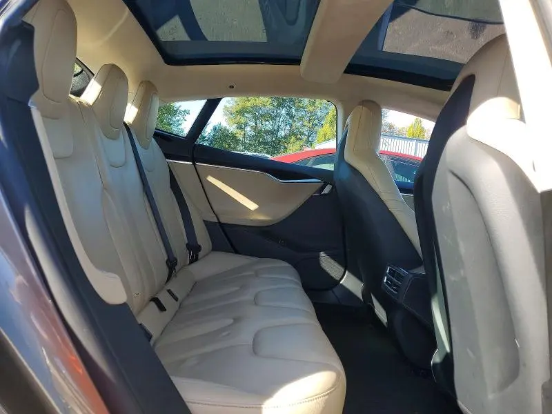 2015 TESLA MODEL S 85D  