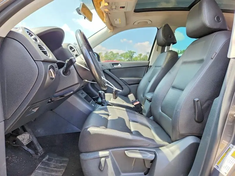 2015 VOLKSWAGEN TIGUAN S  