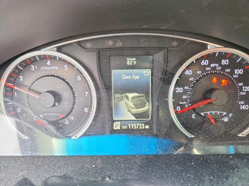 2015 TOYOTA CAMRY SE  