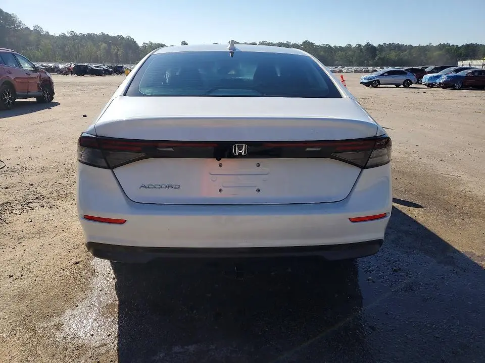 2024 HONDA ACCORD LX  