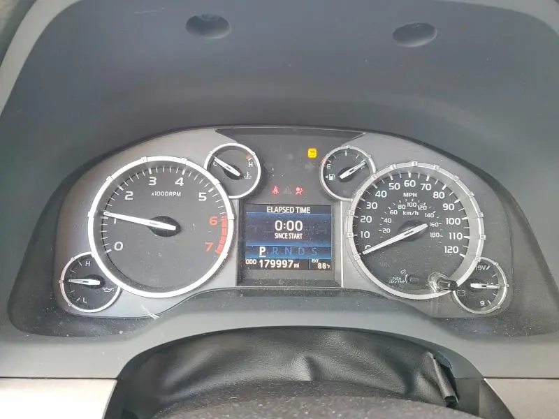 2016 TOYOTA TUNDRA CREWMAX SR5  