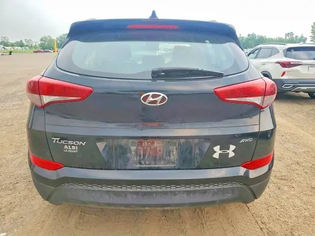 2018 HYUNDAI TUCSON SE  