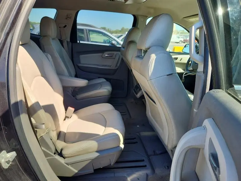 2011 CHEVROLET TRAVERSE LT  