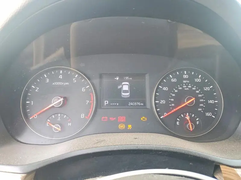 2017 KIA CADENZA PREMIUM  