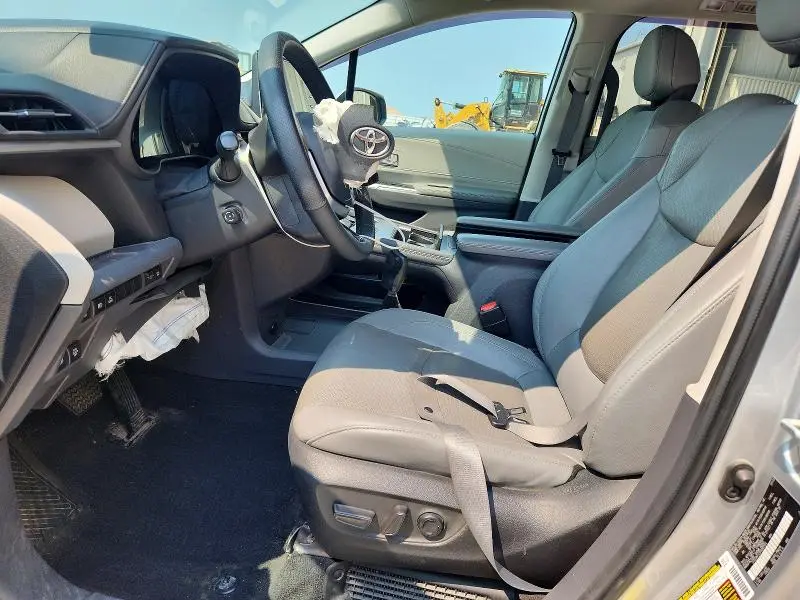 2023 TOYOTA SIENNA LIMITED 7-PASSENGER  