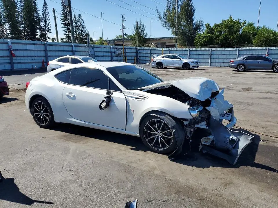 2017 TOYOTA 86 BASE  