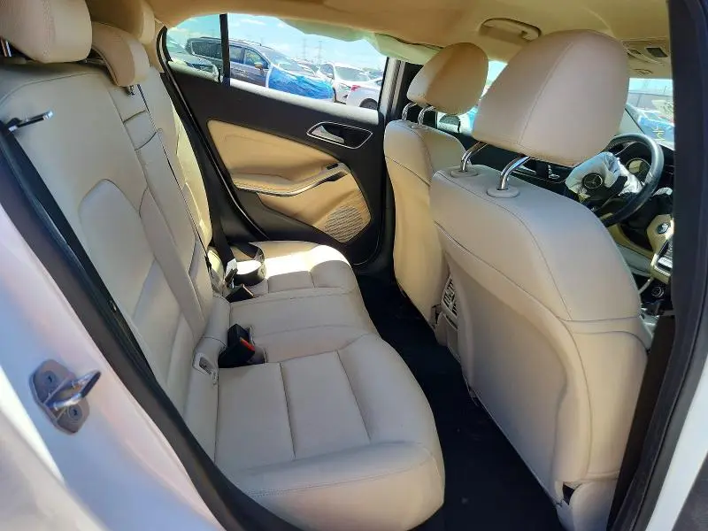 2020 MERCEDES-BENZ GLA 250 4MATIC  