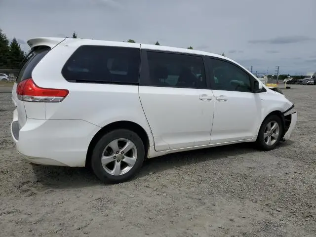 2011 TOYOTA SIENNA LE  