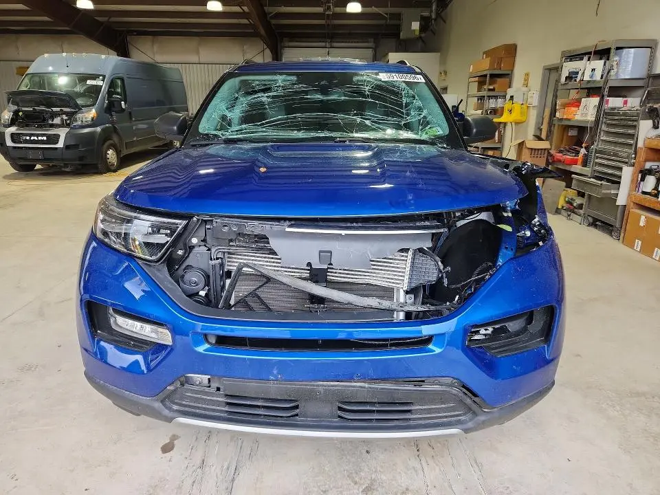2021 FORD EXPLORER XLT  