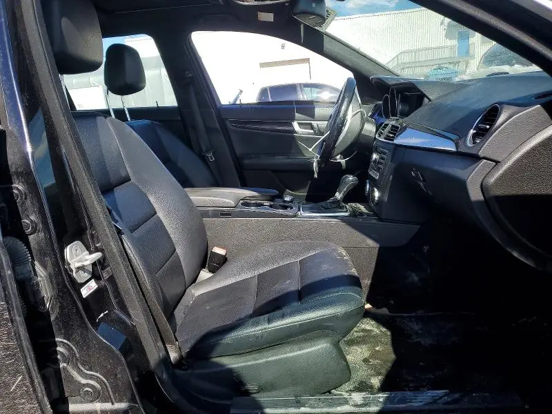 2013 MERCEDES-BENZ C   