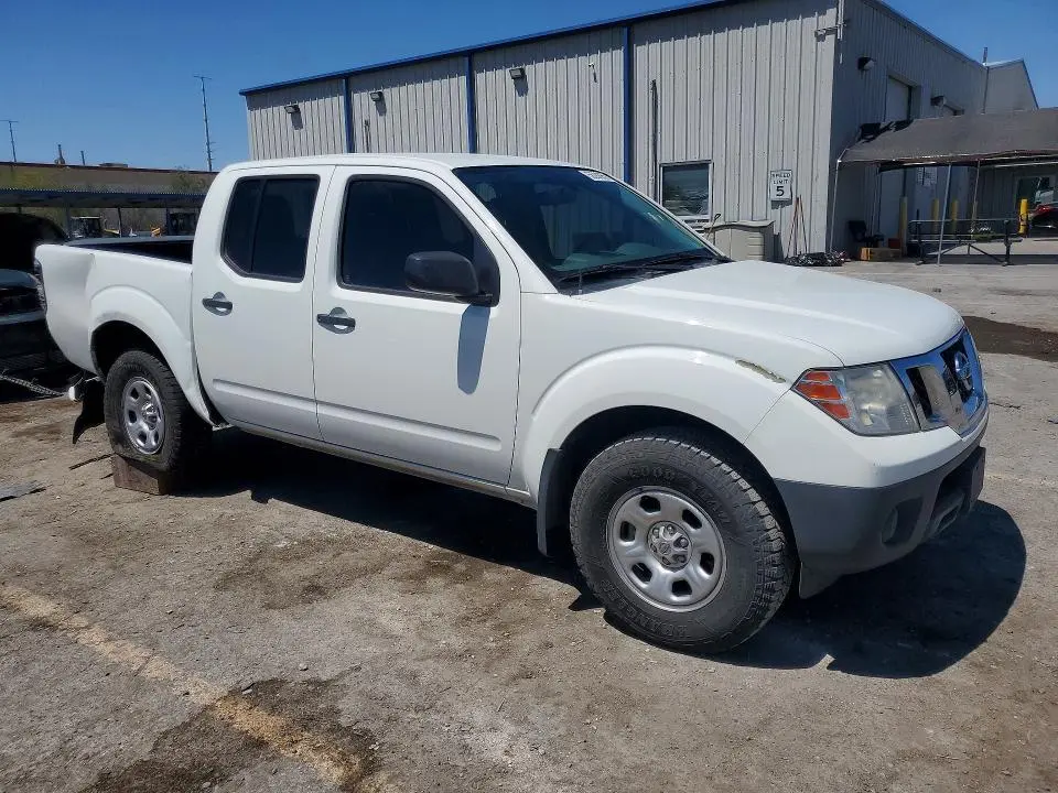 2017 NISSAN FRONTIER S  