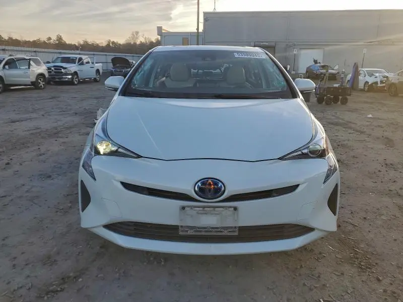2017 TOYOTA PRIUS   