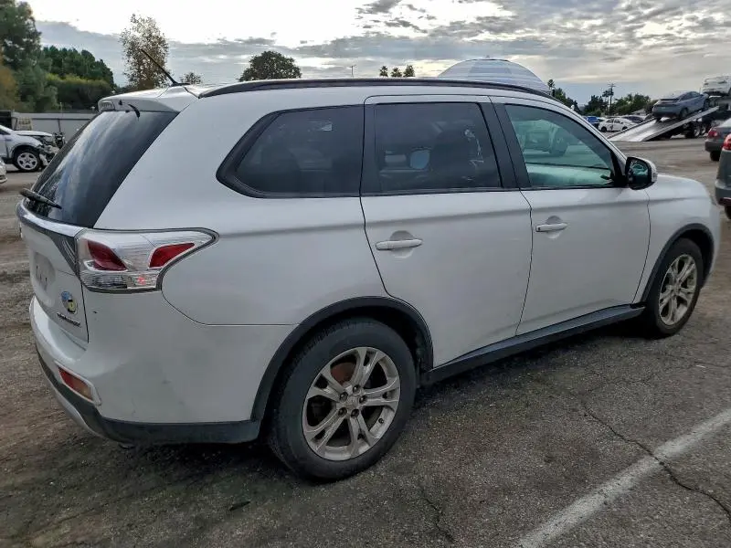 2015 MITSUBISHI OUTLANDER SE  