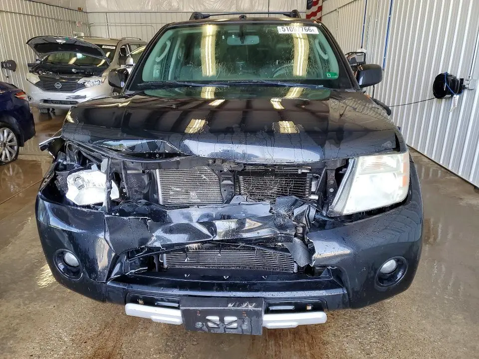 2010 NISSAN PATHFINDER S  