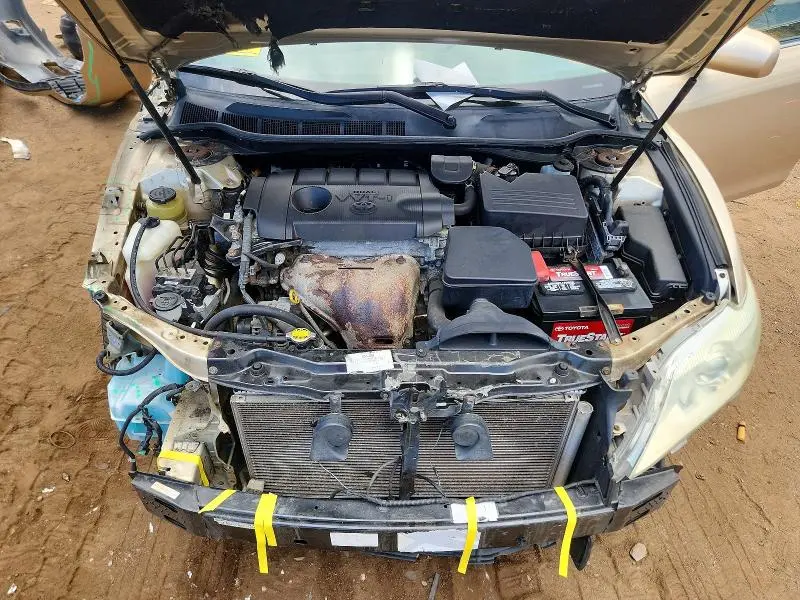 2011 TOYOTA CAMRY LE  