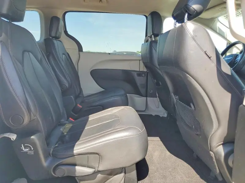 2017 CHRYSLER PACIFICA TOURING L  