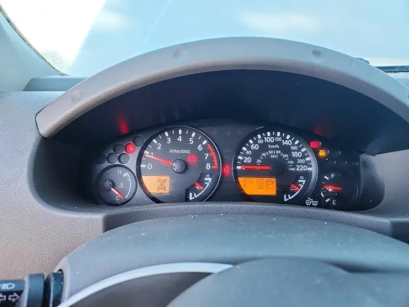 2011 NISSAN FRONTIER SV  