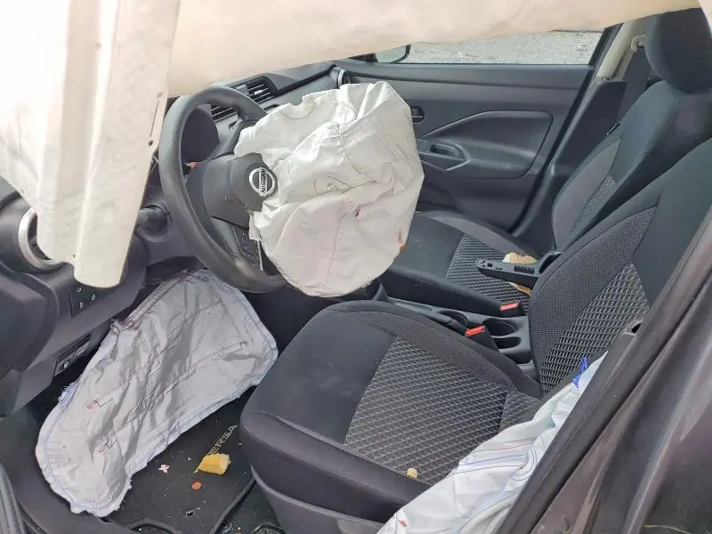 2020 NISSAN VERSA S  