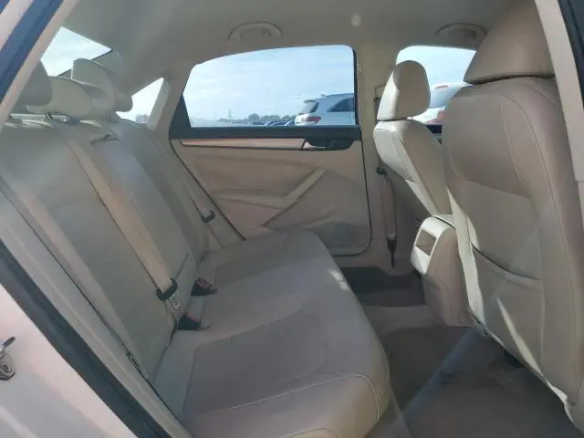 2015 VOLKSWAGEN PASSAT S  