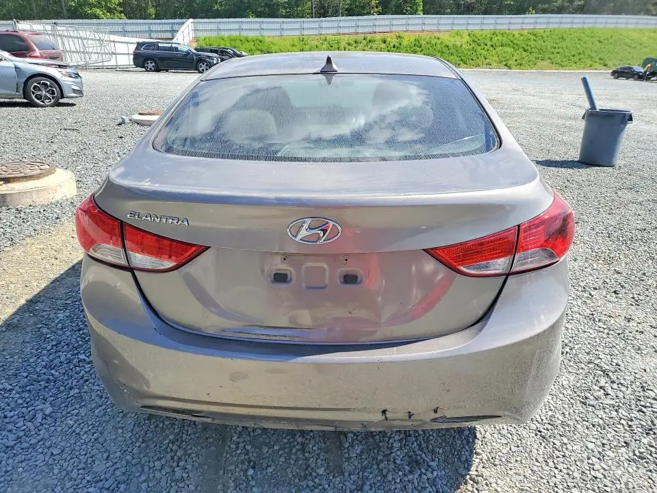 2012 HYUNDAI ELANTRA GLS  