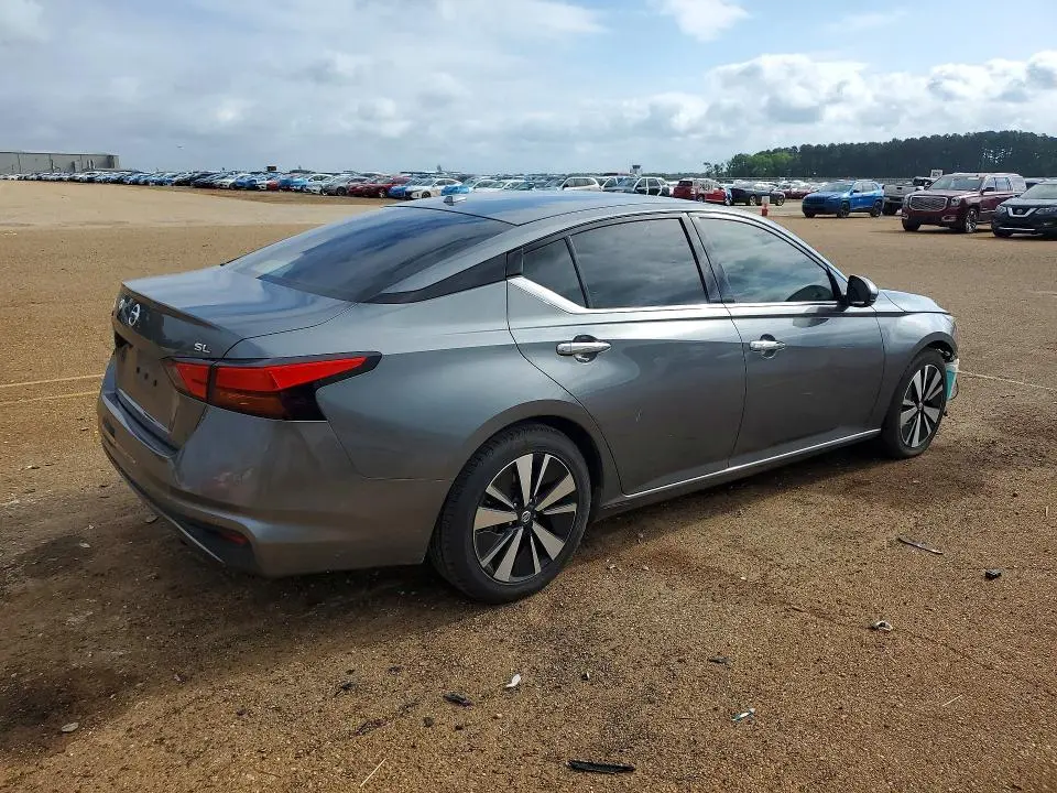 2020 NISSAN ALTIMA SL  