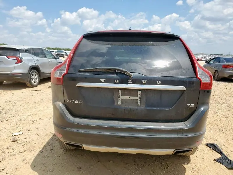 2015 VOLVO XC60 T5 PREMIER  