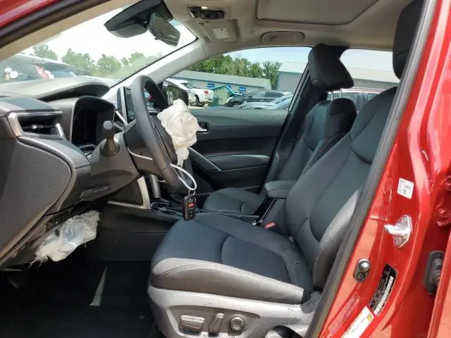 2024 TOYOTA COROLLA CROSS XLE  