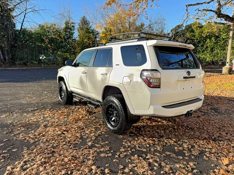 2022 TOYOTA 4RUNNER SR5/SR5 PREMIUM  