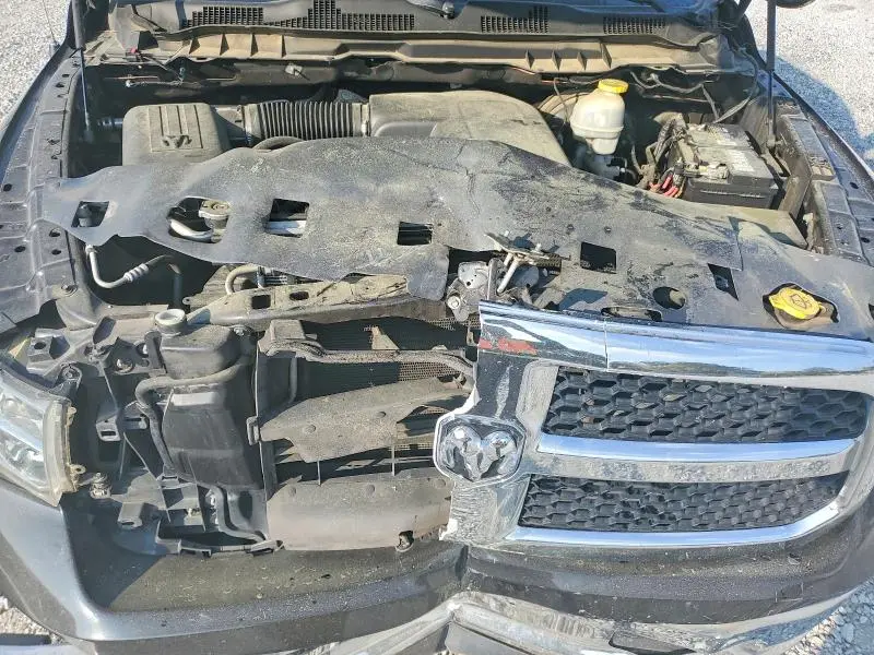 2017 RAM 1500 SLT  