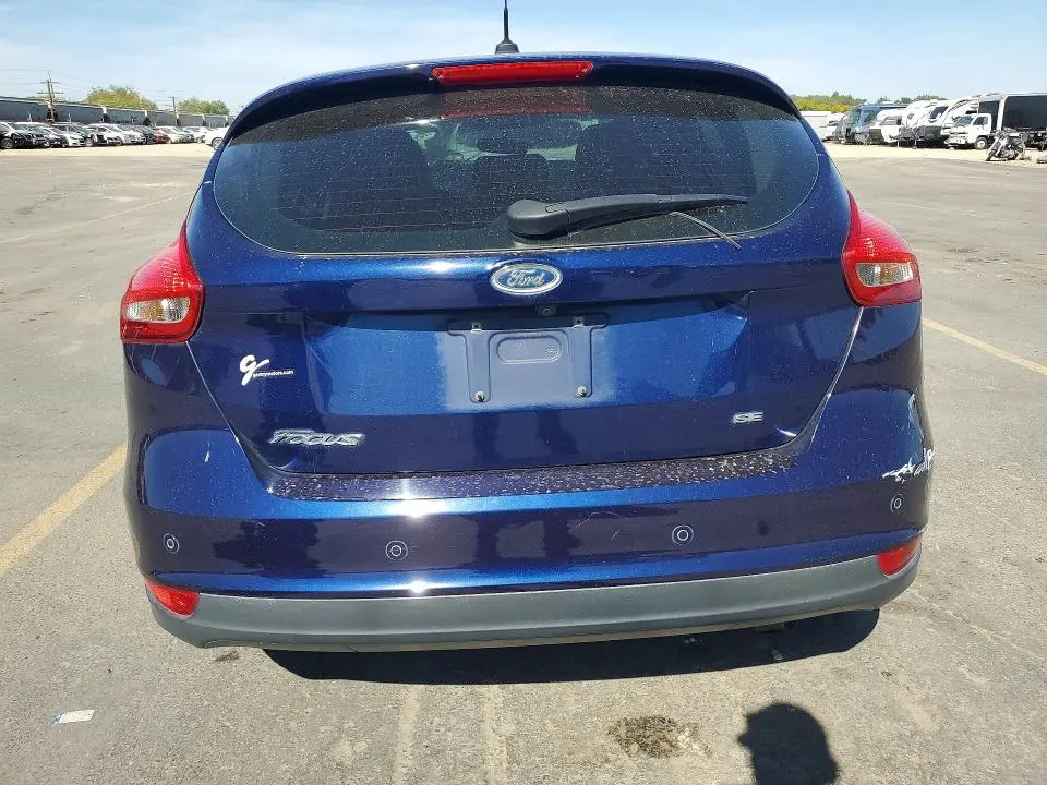 2016 FORD FOCUS SE  