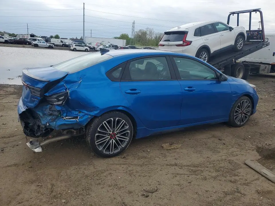 2023 KIA FORTE GT  