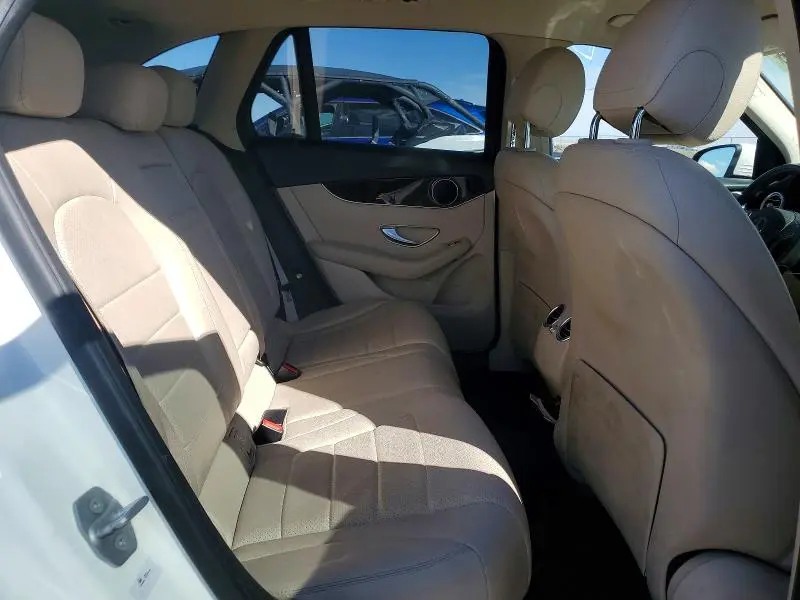 2016 MERCEDES-BENZ GLC 300 4MATIC  